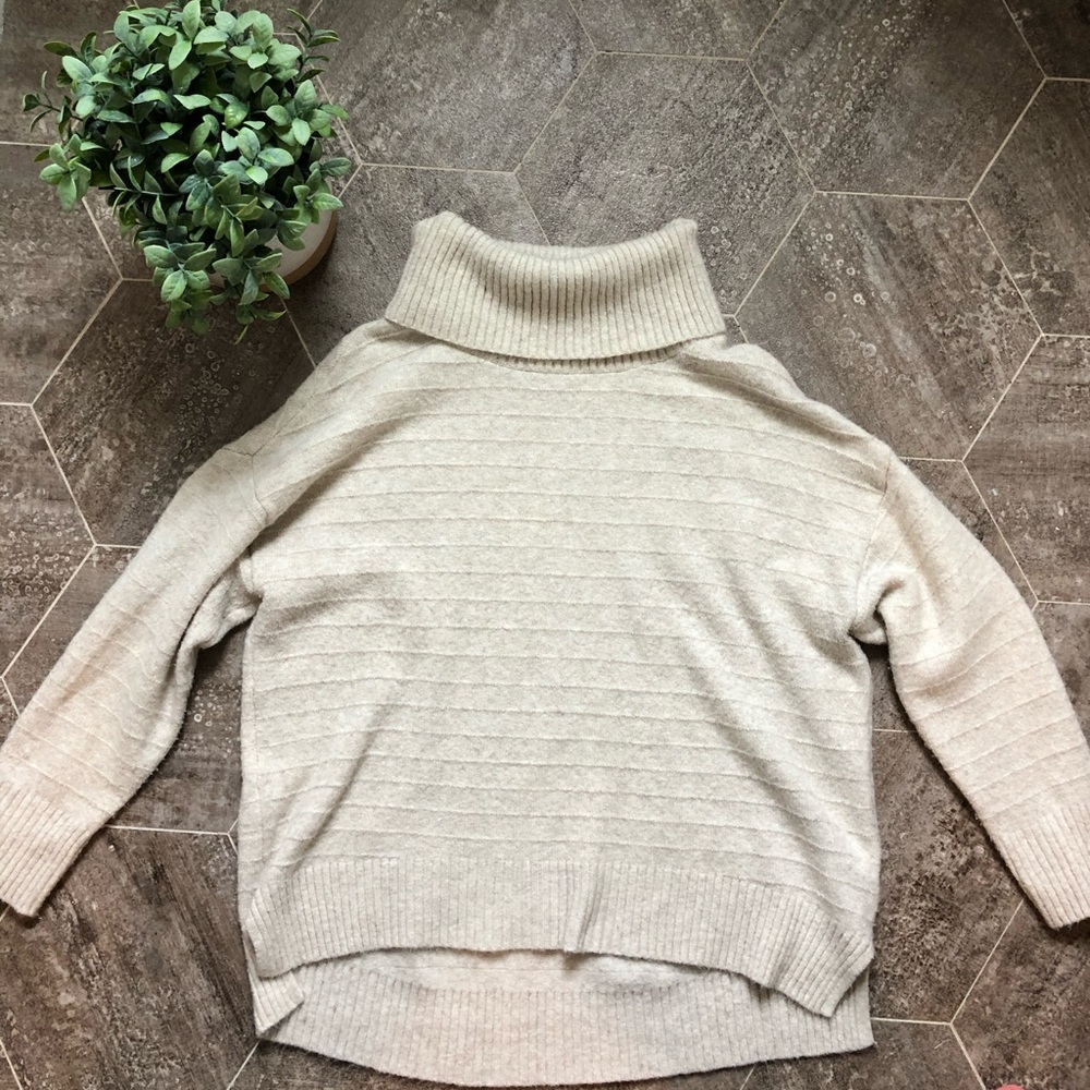 COZY! Old Navy turtle neck sweater
